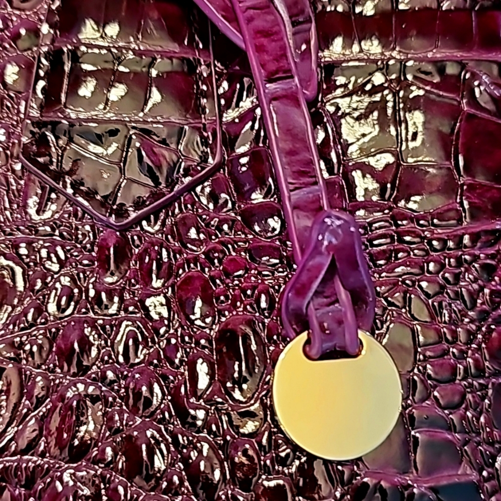 LIKE NEW! Handbag - Picture 3 of 16